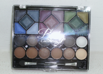 Lichidare stoc truse de machiaj