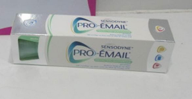 Lichidare stoc pasta de dinti - Sensodyne